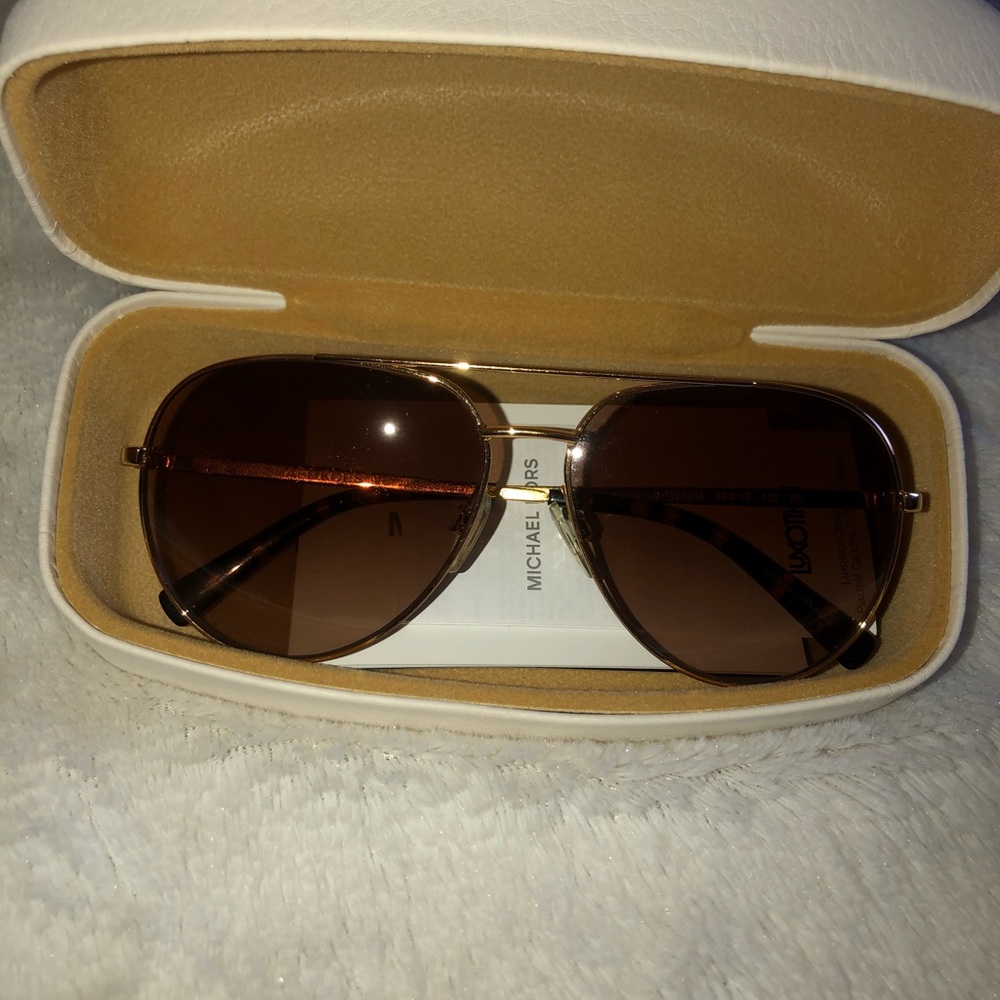 Michael Kors glasses - Picture 2 of 3